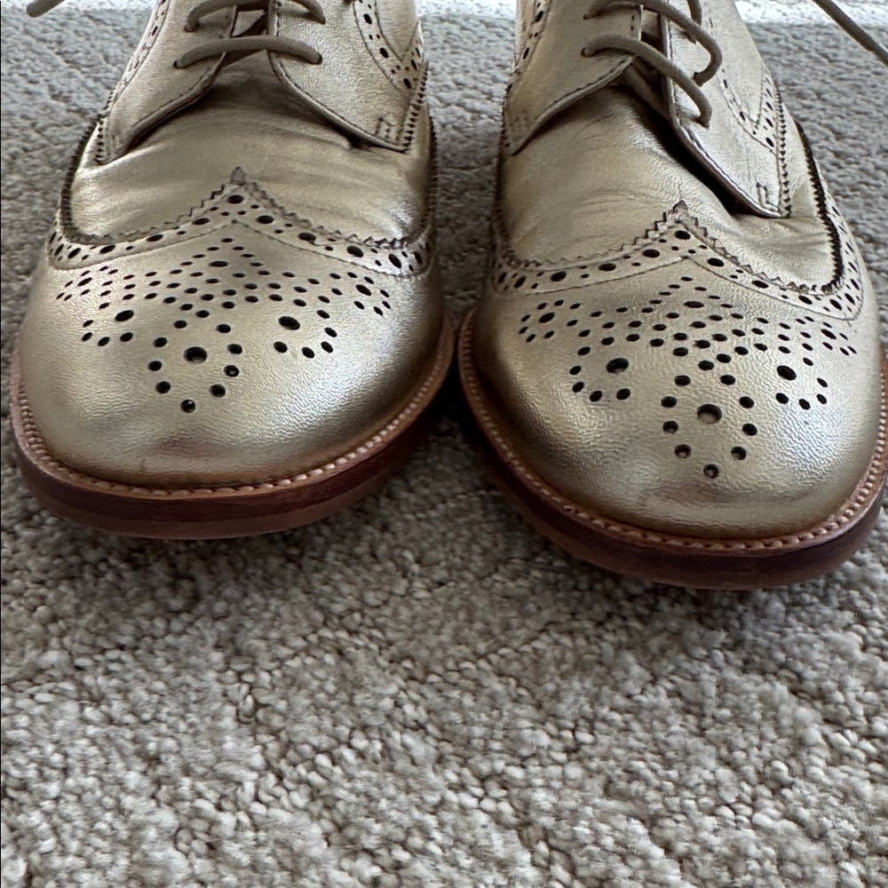 Banana Republic Metallic Leather Brogue Oxfords | Size 9 | Polished Neutral Flat - Picture 6 of 9
